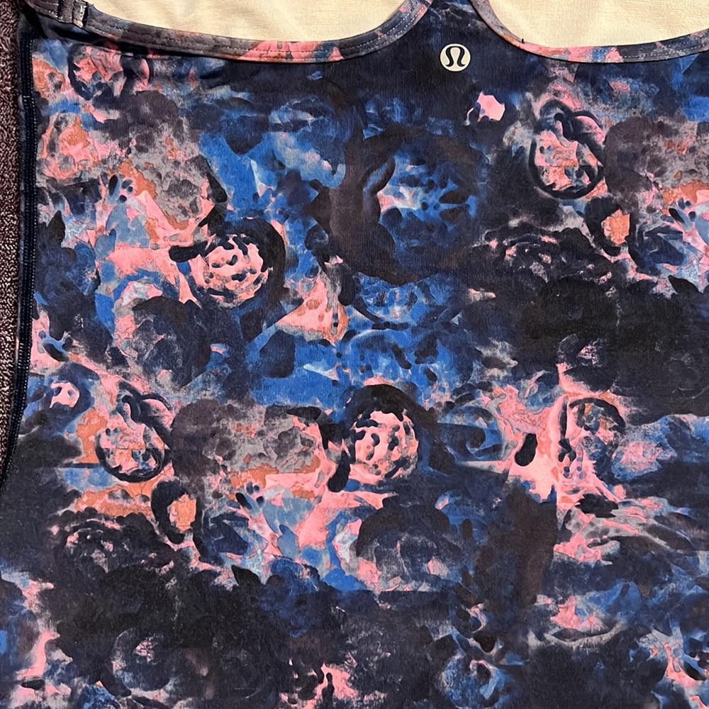 Lululemon Tank Top - Picture 3 of 5